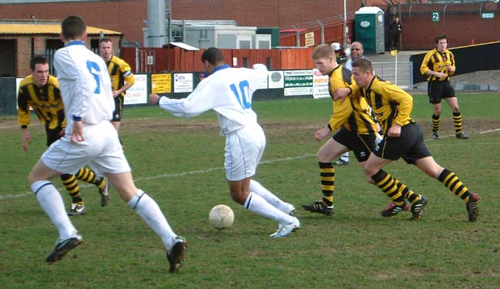 Bedford test the City defence.